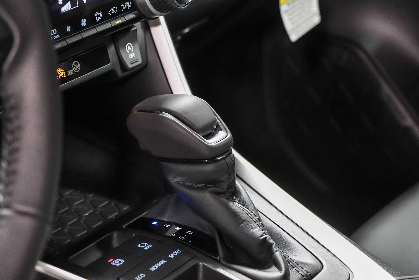 Thumbnail: 2025 Toyota RAV4 - 20