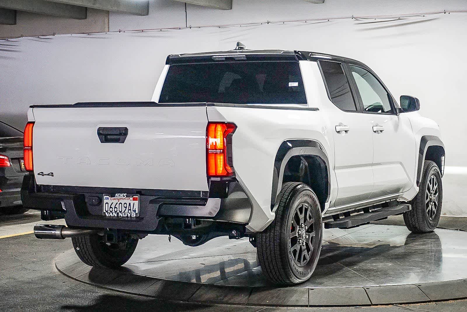Thumbnail: 2024 Toyota Tacoma - 11