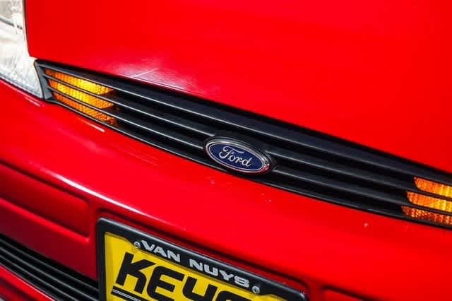 Thumbnail: 2002 Ford Focus - 8
