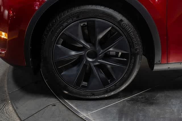 Thumbnail: 2024 Tesla Model Y - 9