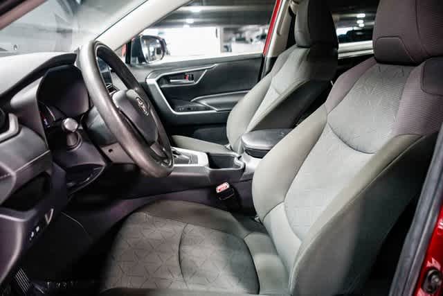 Thumbnail: 2023 Toyota RAV4 - 17