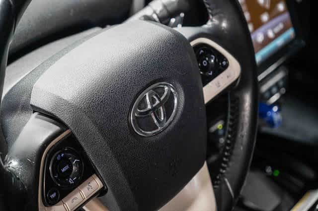 Thumbnail: 2018 Toyota Prius Prime - 21