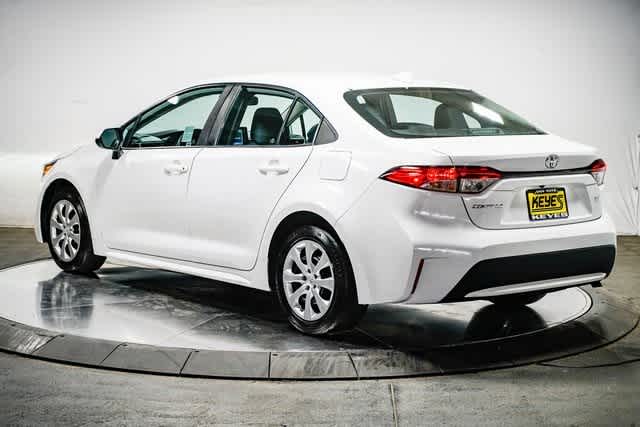 Thumbnail: 2022 Toyota Corolla - 3