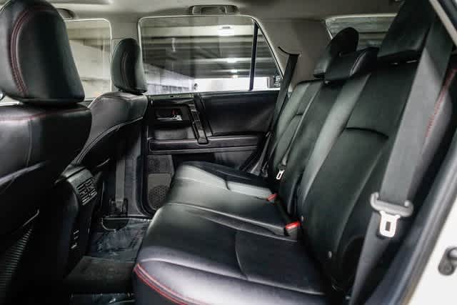 Thumbnail: 2019 Toyota 4Runner - 18