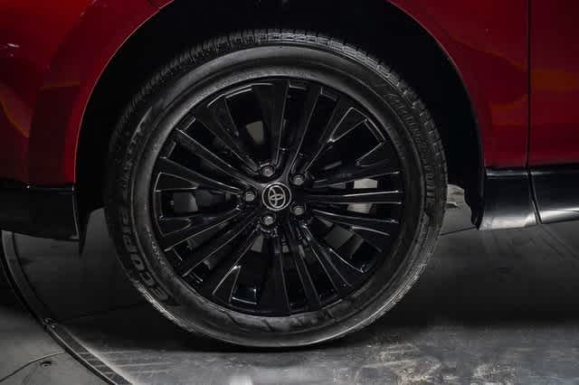 Thumbnail: 2023 Toyota Venza - 10