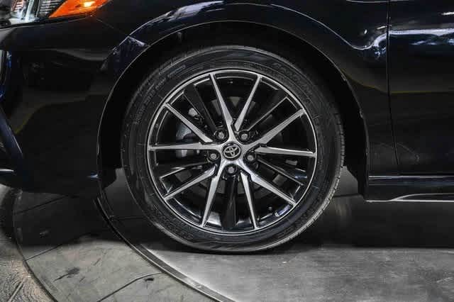 Thumbnail: 2023 Toyota Camry - 10