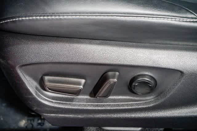 Thumbnail: 2021 Toyota Prius Prime - 20