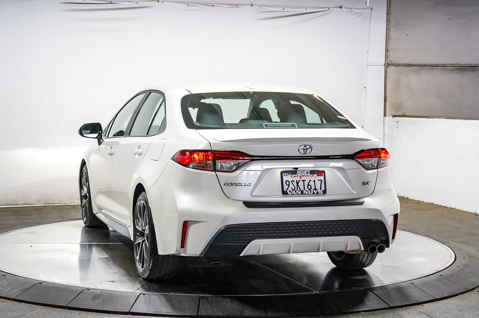 Thumbnail: 2021 Toyota Corolla - 4