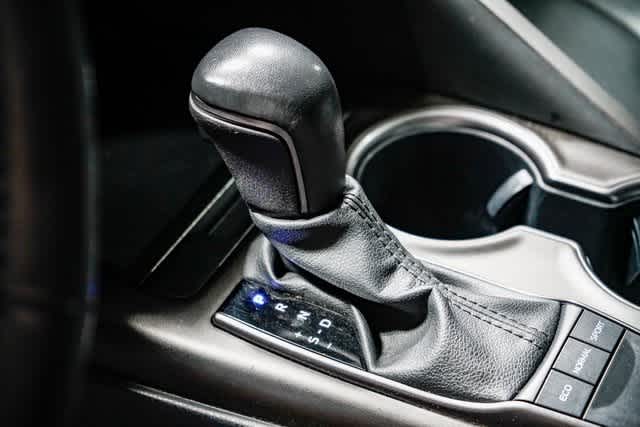 Thumbnail: 2023 Toyota Camry - 21