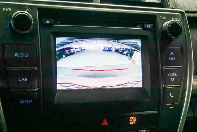 Thumbnail: 2017 Toyota Camry - 24