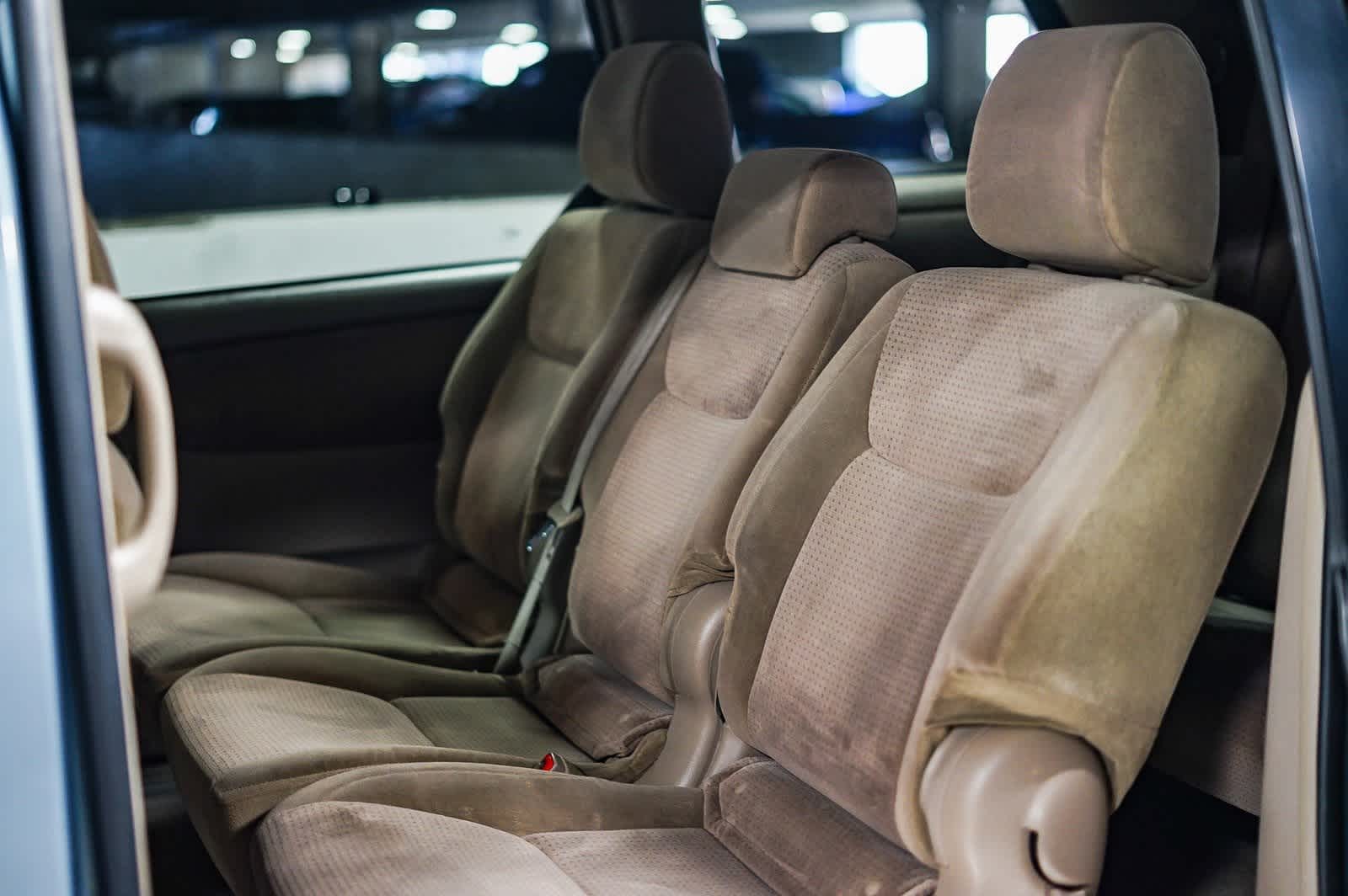 Thumbnail: 2010 Toyota Sienna - 18