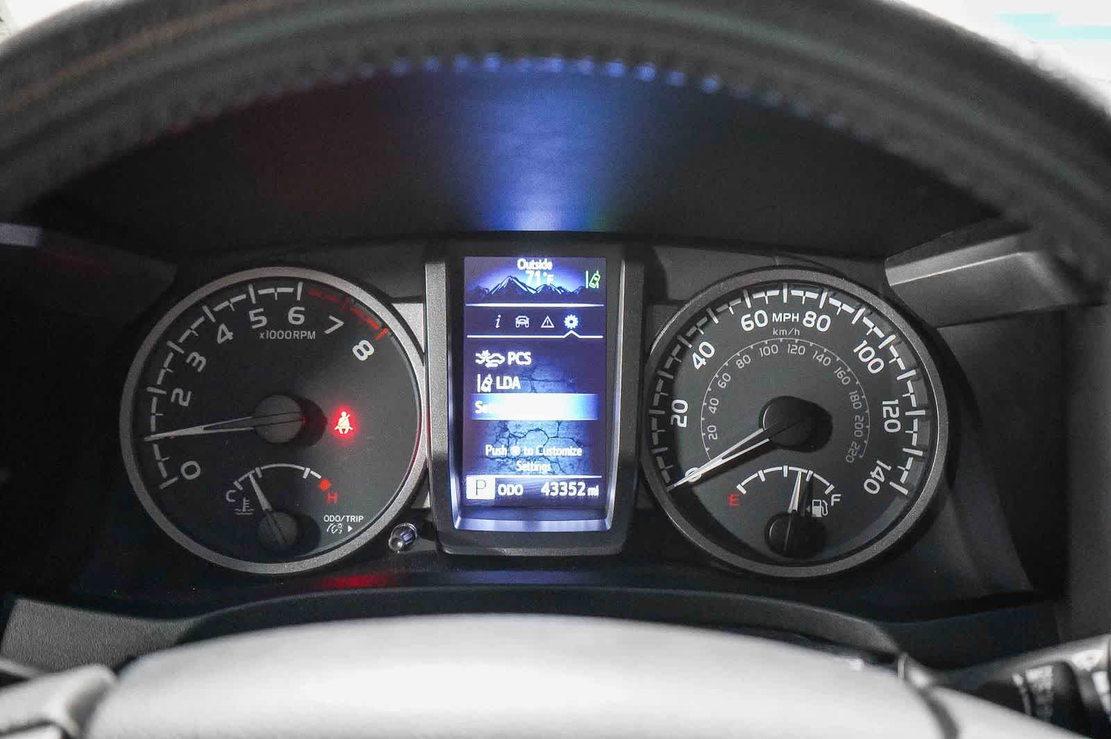 Thumbnail: 2020 Toyota Tacoma - 25