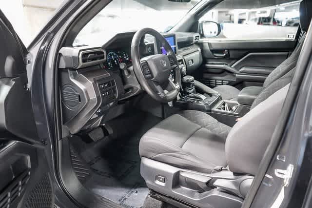 2025 Toyota Tacoma SR5 18