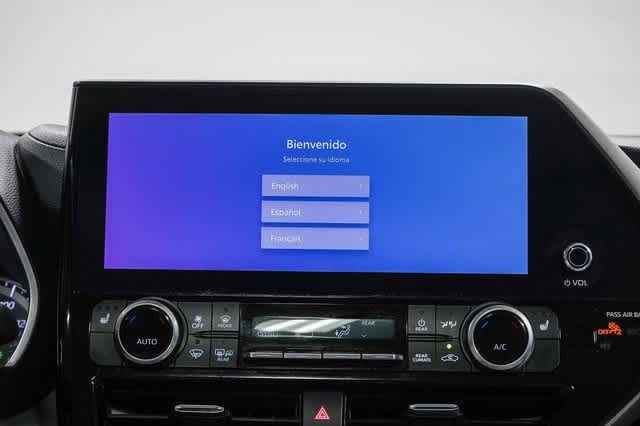 Thumbnail: 2023 Toyota Highlander - 15