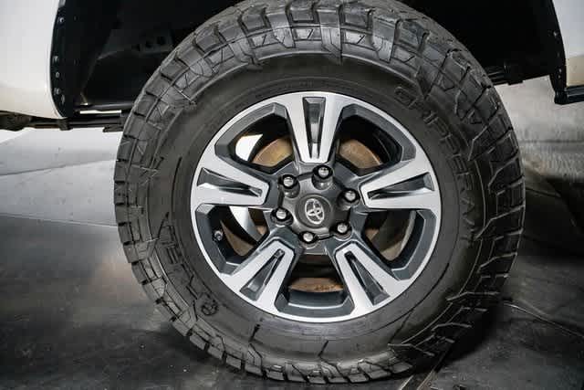 Thumbnail: 2020 Toyota Tacoma - 11