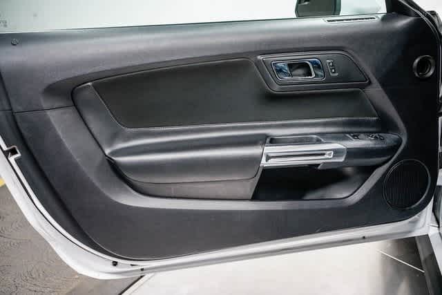 Thumbnail: 2015 Ford Mustang - 18