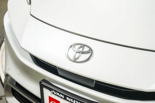 Thumbnail: 2024 Toyota Prius Prime - 9