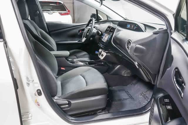 Thumbnail: 2018 Toyota Prius Prime - 17