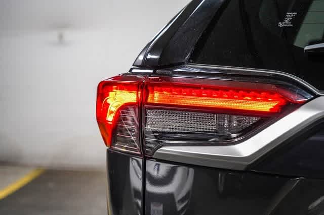 Thumbnail: 2021 Toyota RAV4 - 12