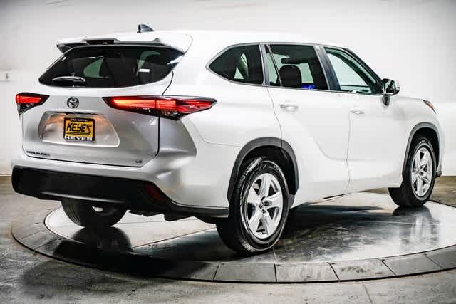 Thumbnail: 2024 Toyota Highlander - 5