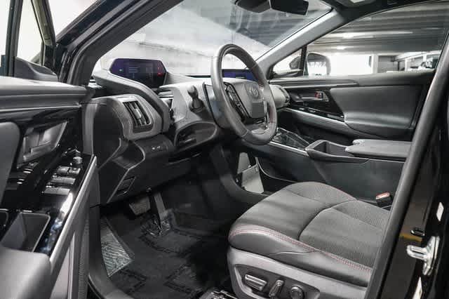 Thumbnail: 2025 Toyota bZ4X - 18