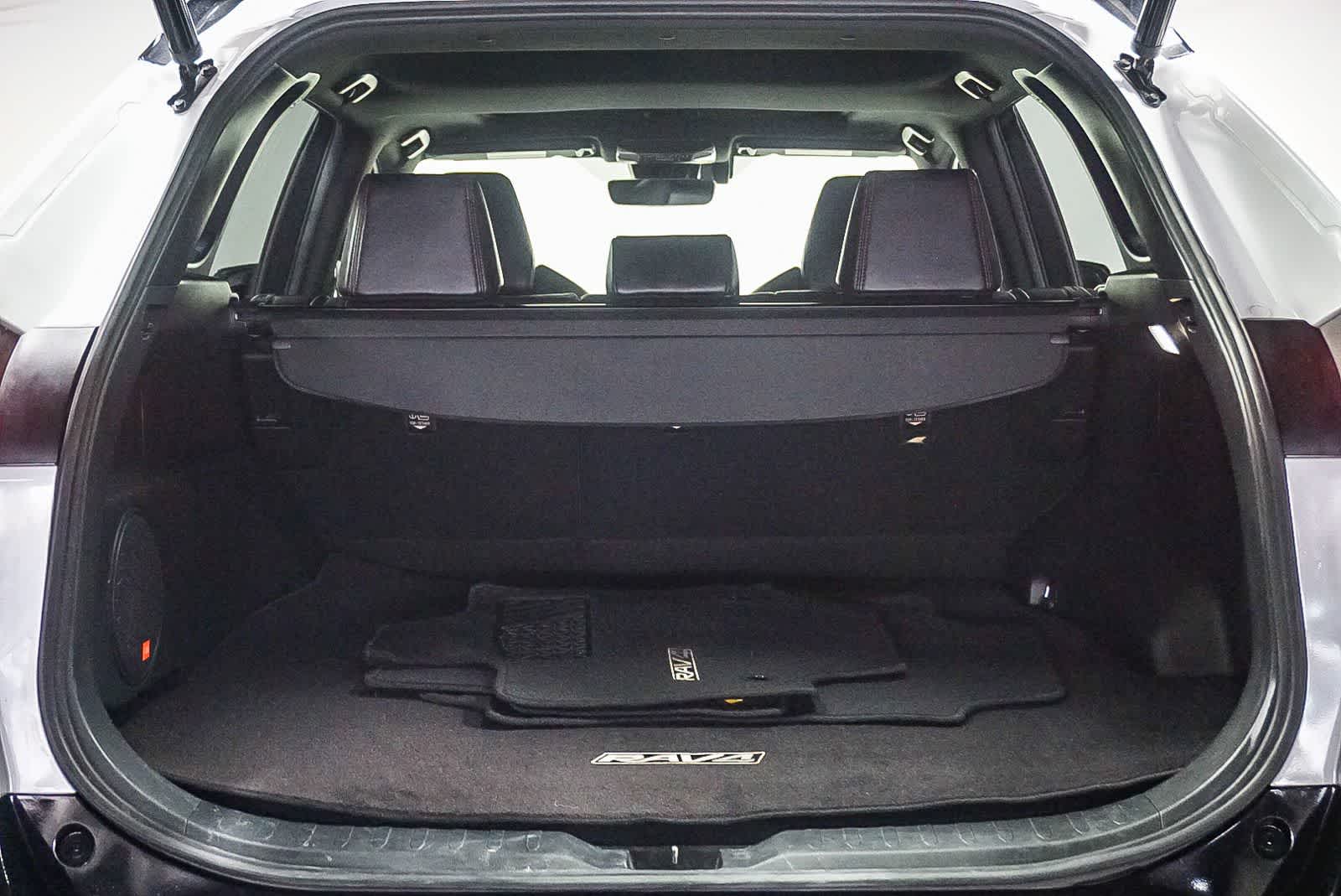 Thumbnail: 2023 Toyota RAV4 - 28