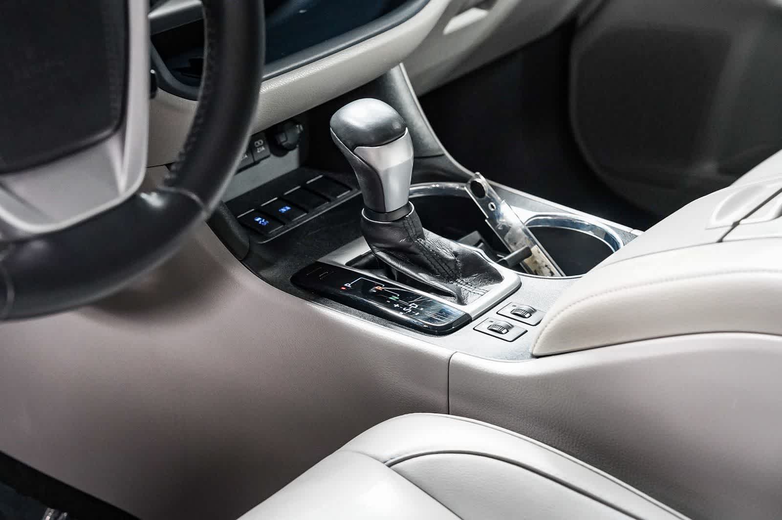 Thumbnail: 2019 Toyota Highlander - 24