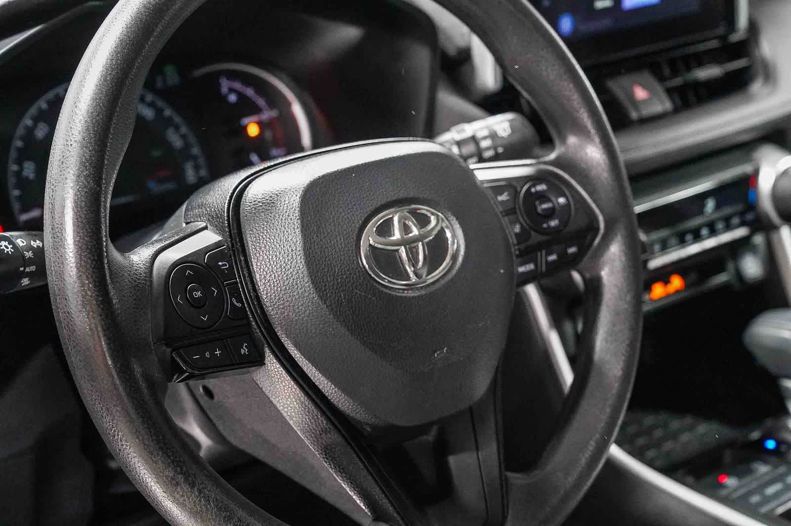 Thumbnail: 2023 Toyota RAV4 - 21