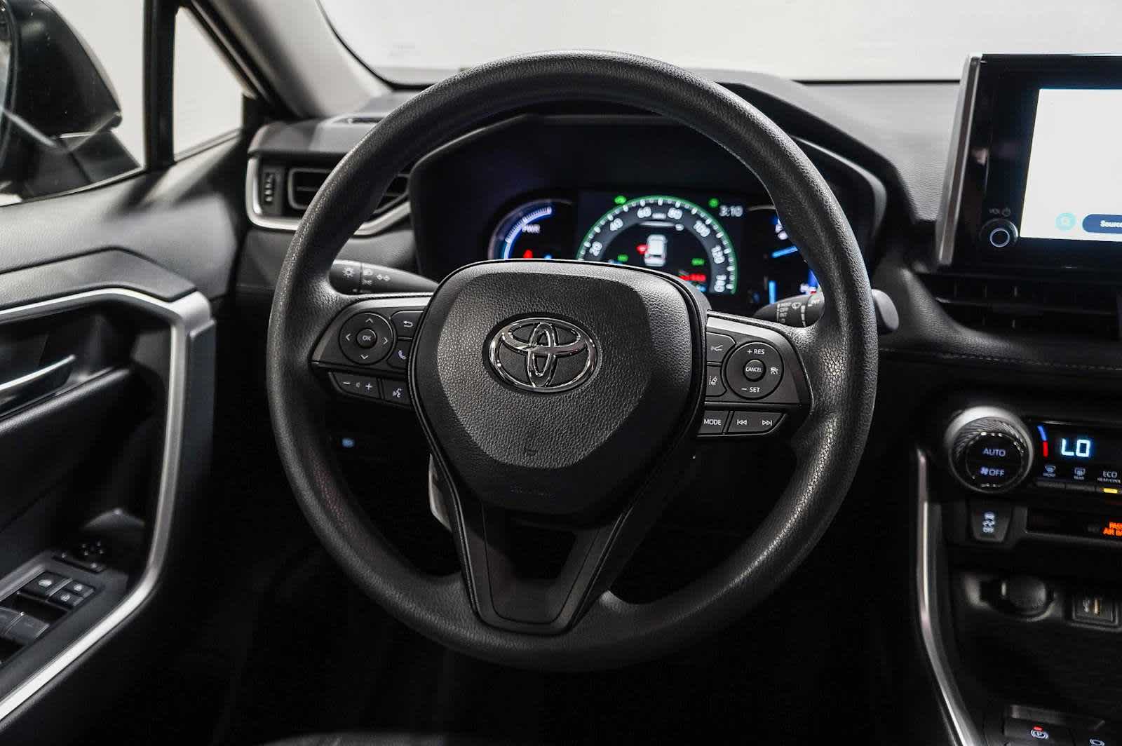 Thumbnail: 2025 Toyota RAV4 - 17