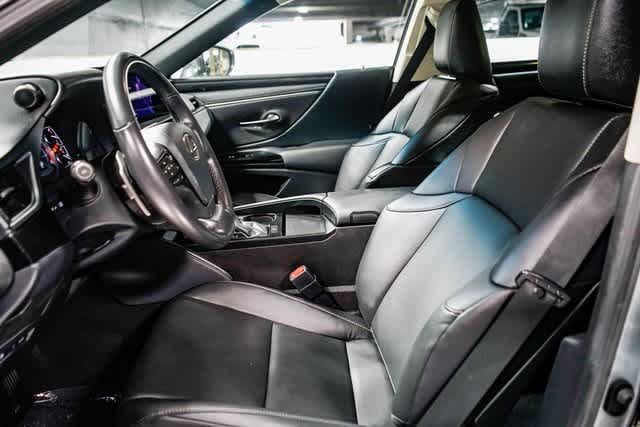 Thumbnail: 2025 Lexus ES - 17