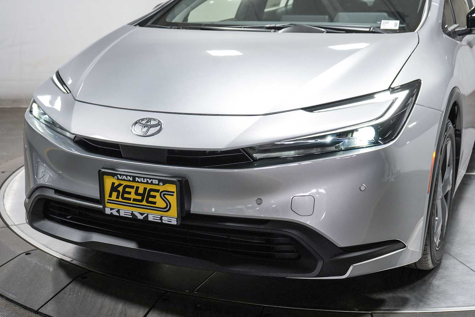 Thumbnail: 2025 Toyota Prius - 8