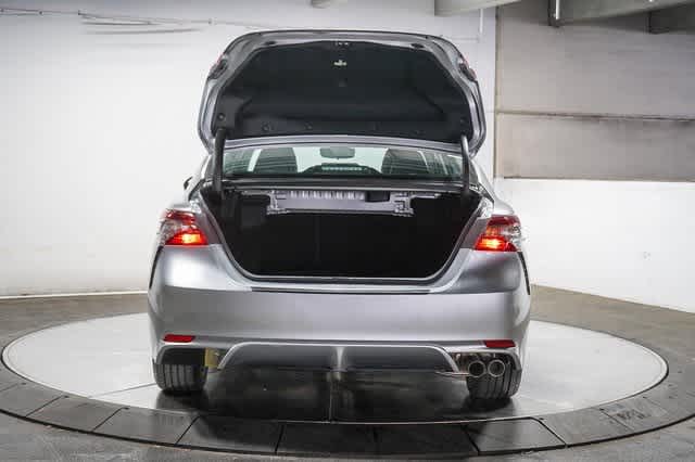2022 Toyota Camry SE 27