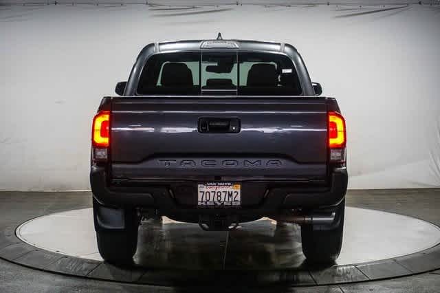 Thumbnail: 2018 Toyota Tacoma - 4
