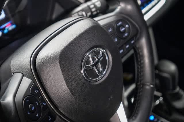 Thumbnail: 2022 Toyota Corolla Cross - 20