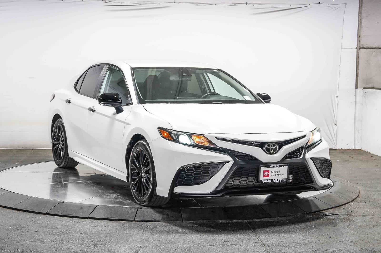 Thumbnail: 2021 Toyota Camry - 6