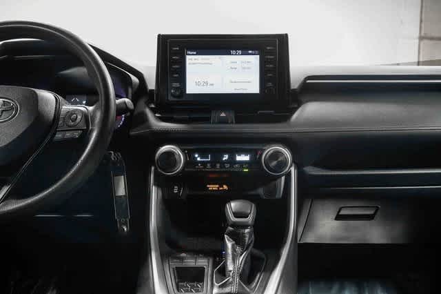 Thumbnail: 2019 Toyota RAV4 - 14