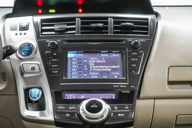 Thumbnail: 2013 Toyota Prius v - 14