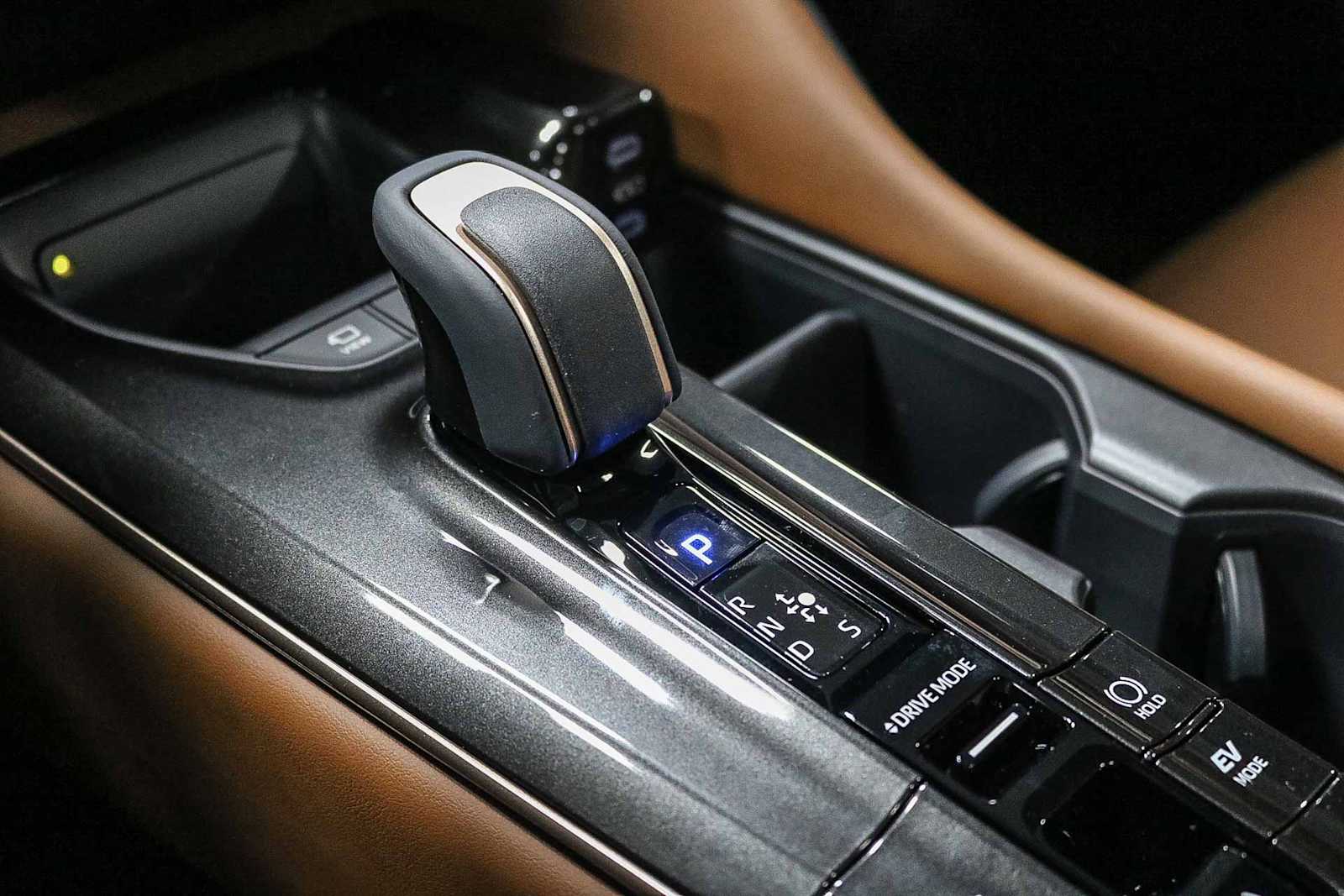 Thumbnail: 2025 Toyota Crown Signia - 21