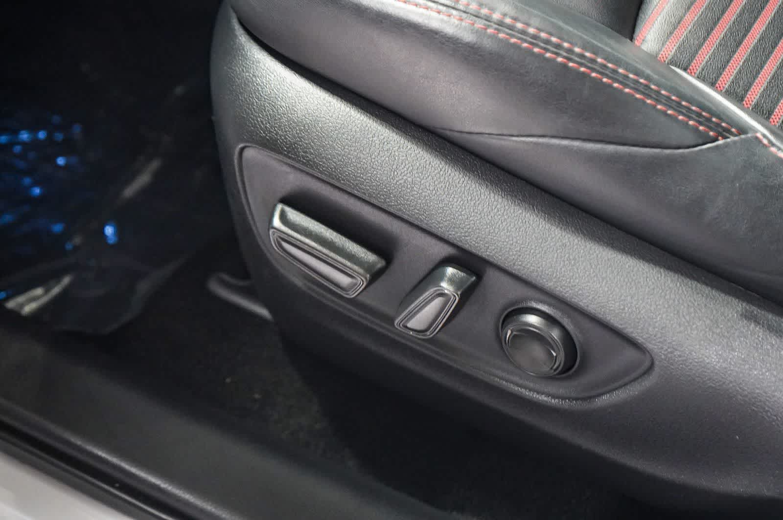 Thumbnail: 2023 Toyota RAV4 - 23