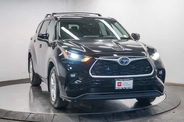 Thumbnail: 2022 Toyota Highlander - 6