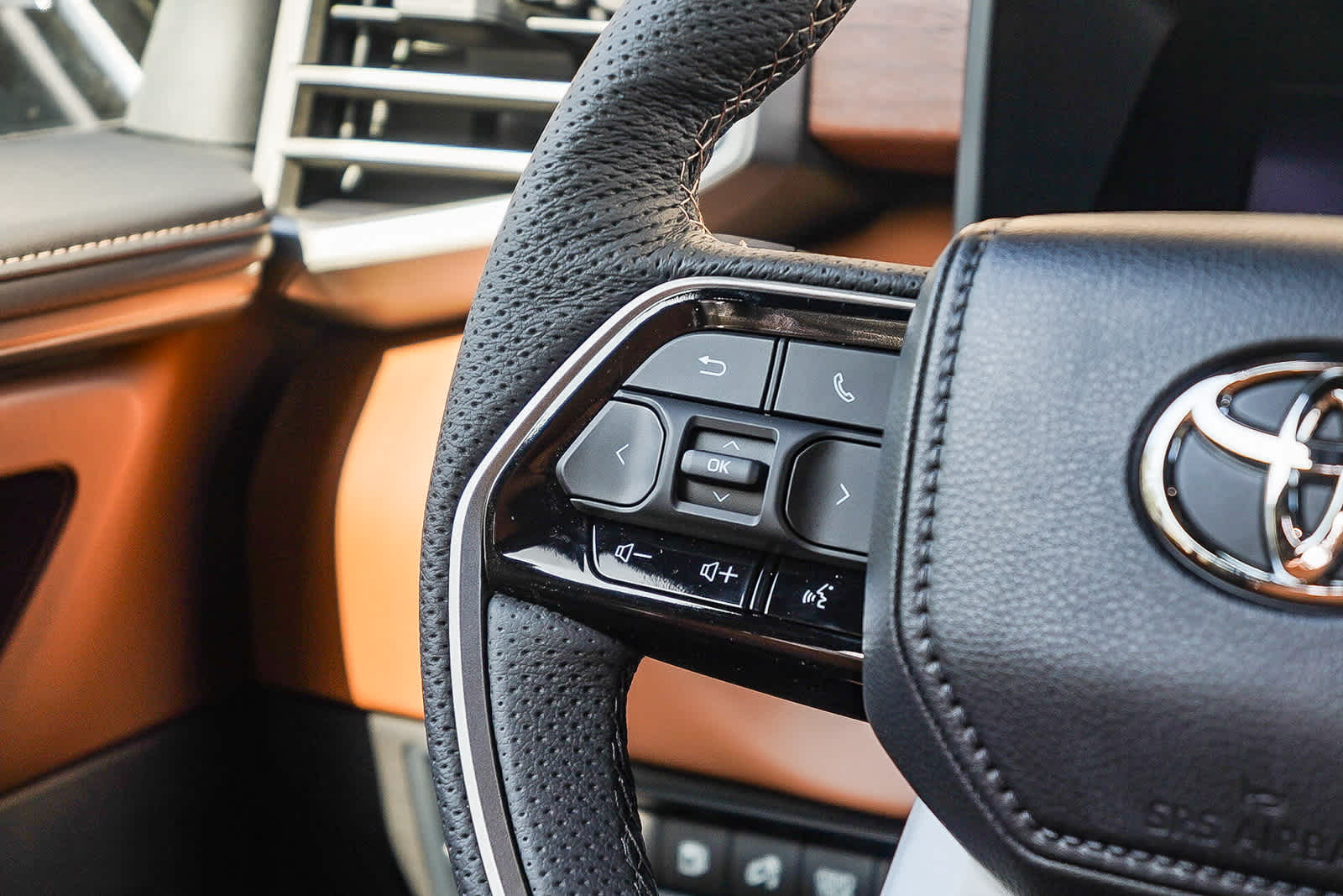 Thumbnail: 2026 Toyota Tundra - 19