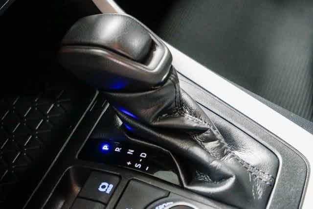 Thumbnail: 2021 Toyota RAV4 - 20