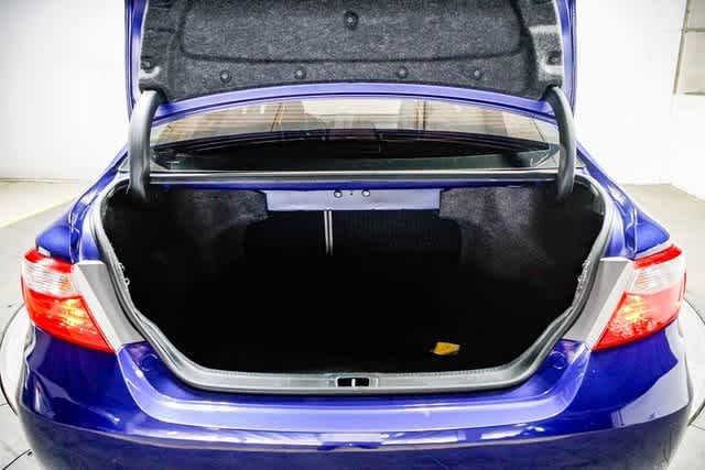 Thumbnail: 2015 Toyota Camry - 28