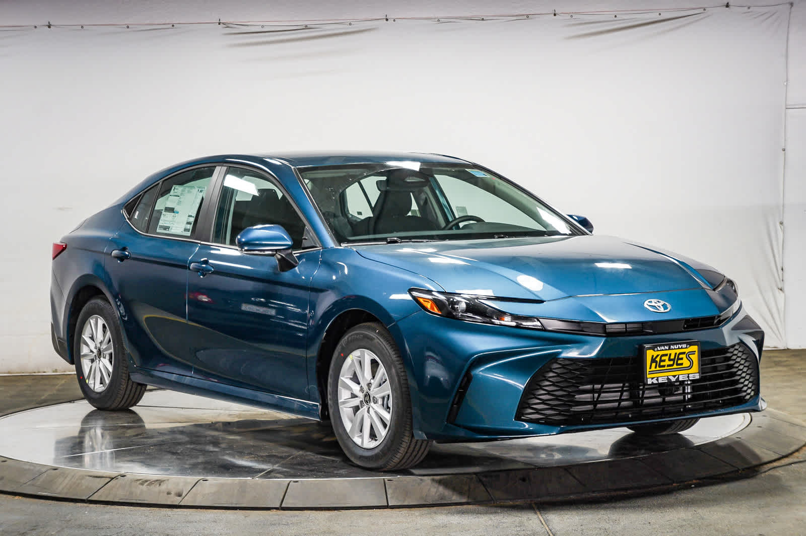 Thumbnail: 2025 Toyota Camry - 5