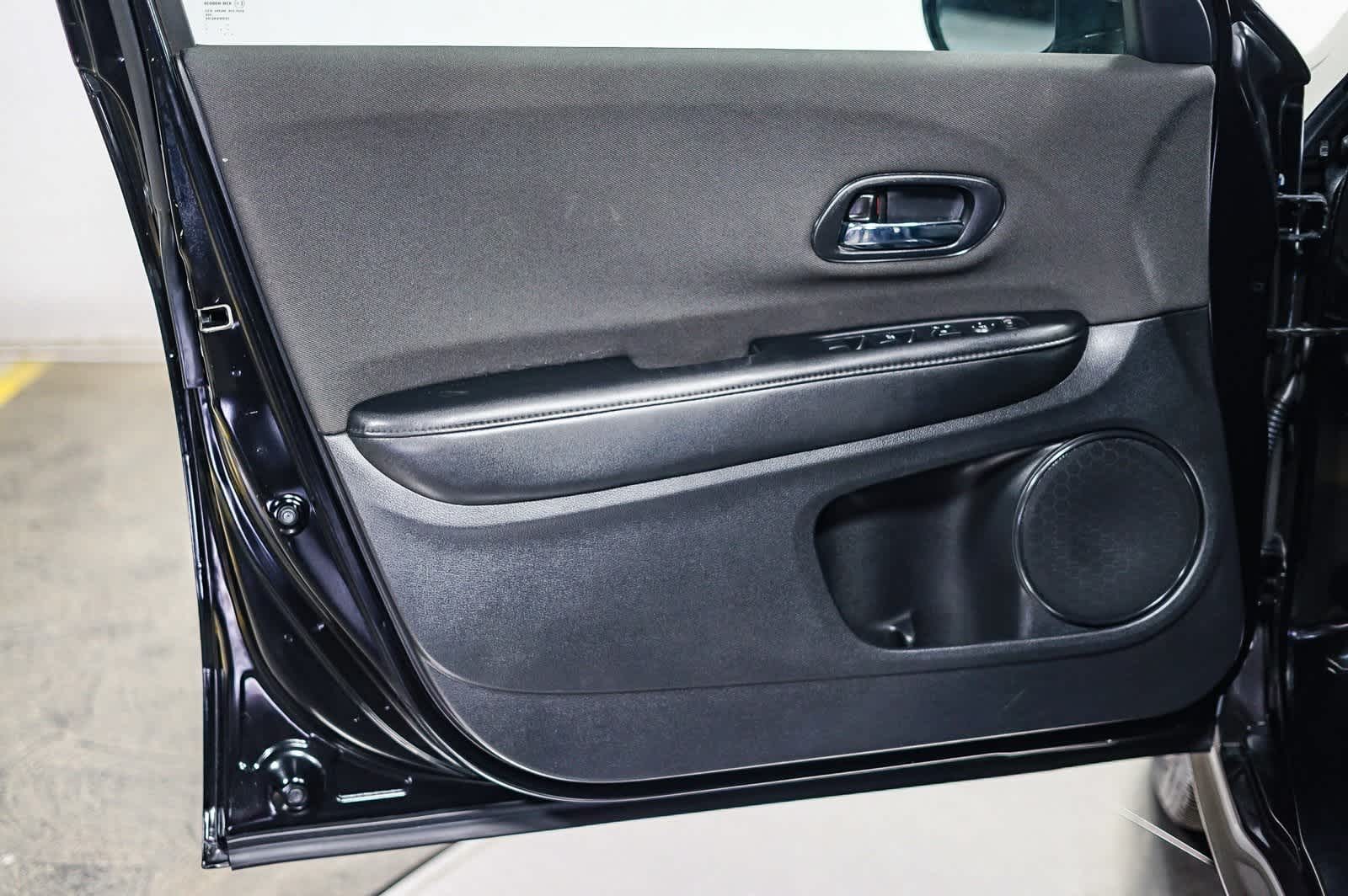 Thumbnail: 2020 Honda HR-V - 22