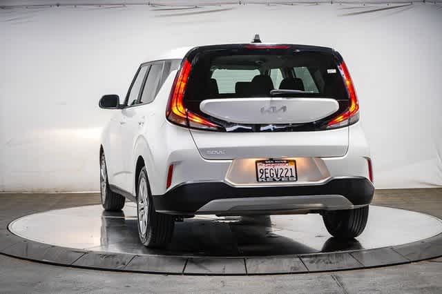 2023 Kia Soul LX 2
