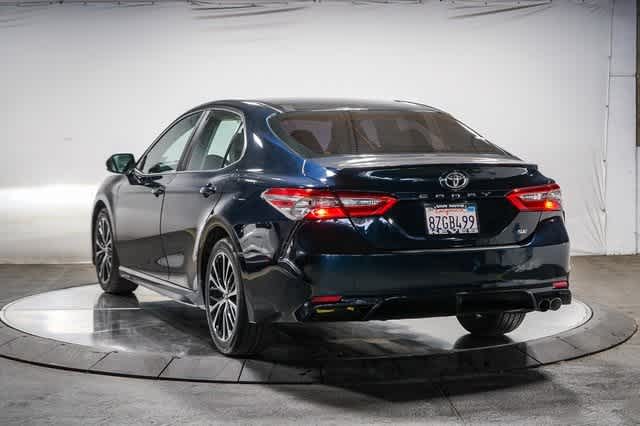 Thumbnail: 2018 Toyota Camry - 3