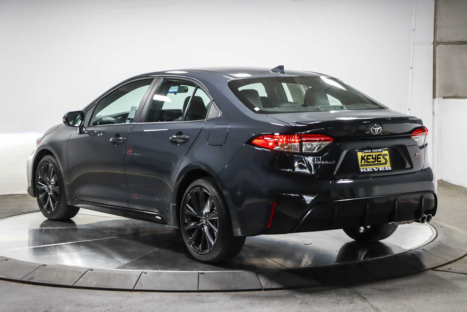 Thumbnail: 2025 Toyota Corolla - 2