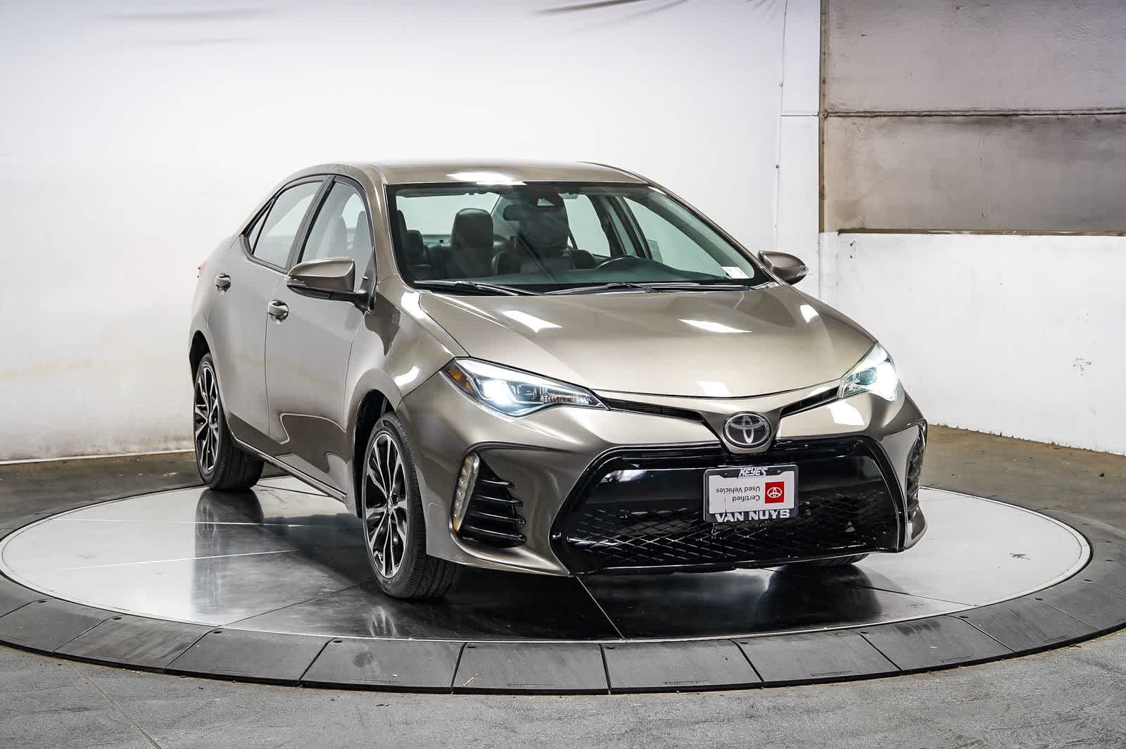 Thumbnail: 2018 Toyota Corolla - 3