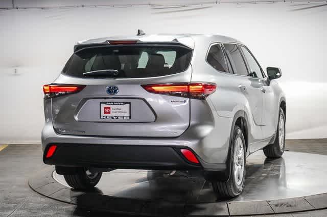 Thumbnail: 2022 Toyota Highlander - 4